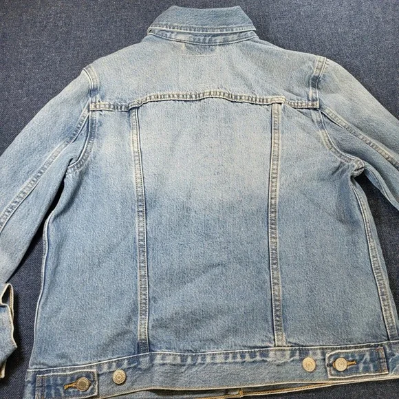 Levi Strauss & Co Womens Light Wash Denim Trucker Jacket Floral Eyelet Size L - Picture 9 of 9